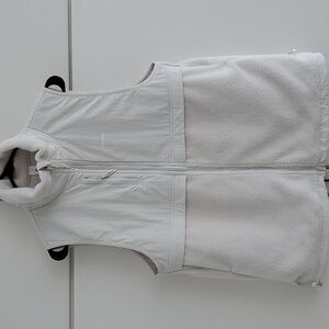 Like New Lululemon Women Cinch-Hem Fleece Vest color: bone, size: 10